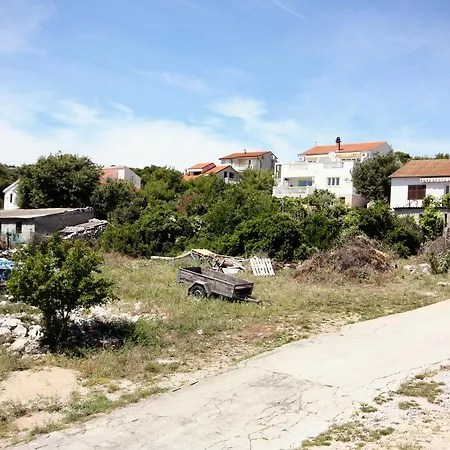 Jezera 5107c * Tisno