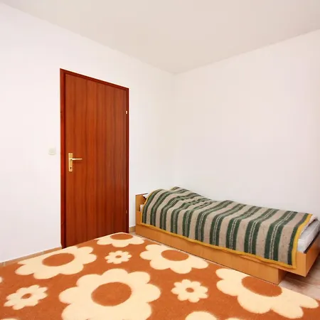 Jezera 5107c Apartment