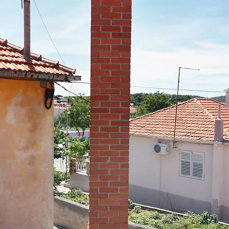 Apartment Jezera 5107c Tisno
